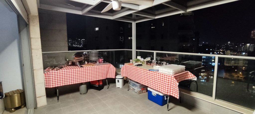 אירוע במרפסת בקומה 12